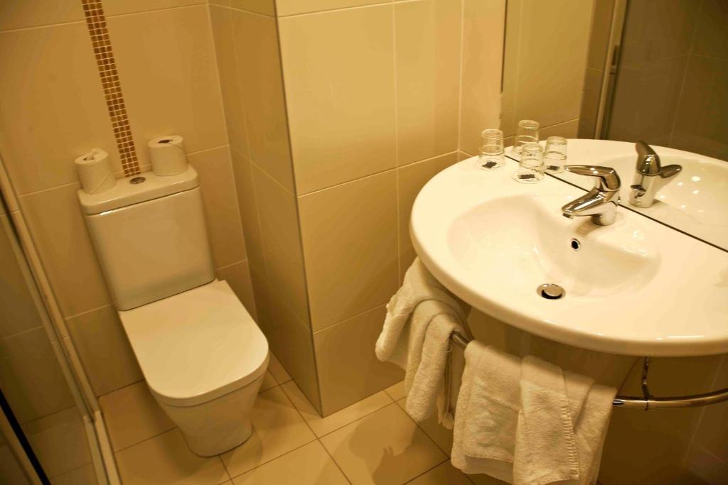 Parliament Hotel Dublin Room photo